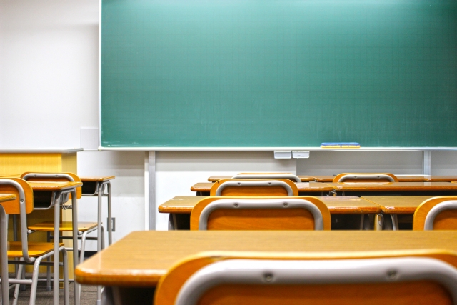 学校の授業を小論文の学習で最大限活用するために意識すべきポイント
